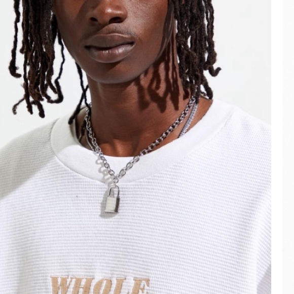 NWOT Gold Padlock Chain - Picture 3 of 3